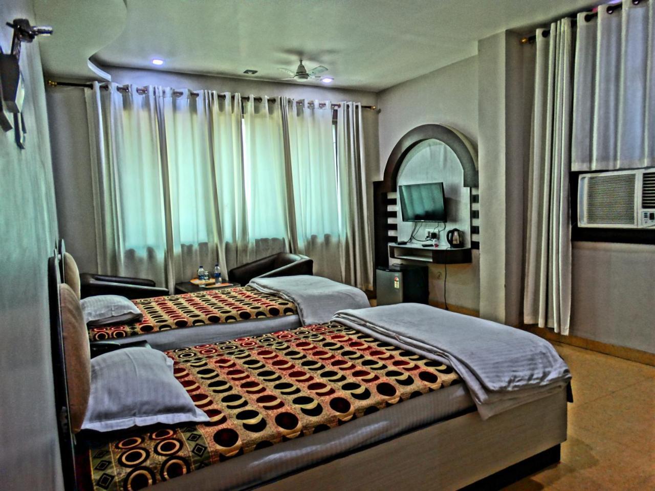 Hotel Garv Residencia Gaya Exterior foto